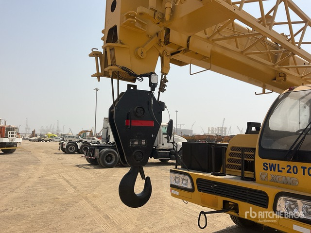 2007 XCMG QY20 20 ton 6x4 Hydraulic Truck Crane - Grue mobile: photos 5 2007 XCMG QY20 20 ton 6x4 Hydraulic Truck Crane - Grue mobile: photos 5