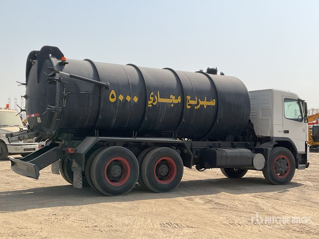 2008 Volvo FM400 6x4 20000 L Vacuum Tanker Truck - Camion hydrocureur: photos 4 2008 Volvo FM400 6x4 20000 L Vacuum Tanker Truck - Camion hydrocureur: photos 4