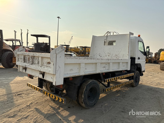 2010 Mitsubishi Canter 4x4 S/A Dump Truck - Camion benne: photos 3 2010 Mitsubishi Canter 4x4 S/A Dump Truck - Camion benne: photos 3