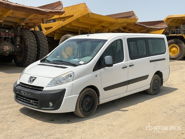 2010 Peugeot Expert Tepee - Transport de personnes: photos 1 2010 Peugeot Expert Tepee - Transport de personnes: photos 1