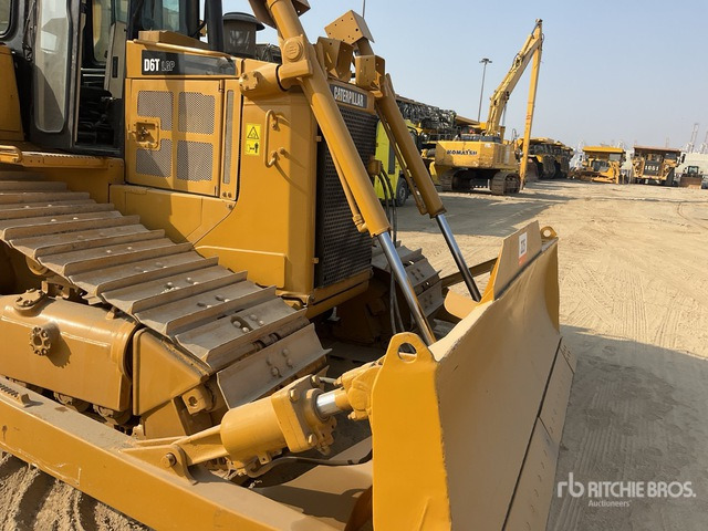 2011 Cat D6TLGP - Bulldozer: photos 5 2011 Cat D6TLGP - Bulldozer: photos 5
