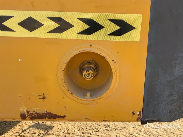 2011 Komatsu HM400-2R Articulated Dump Truck - Tombereau articulé: photos 4 2011 Komatsu HM400-2R Articulated Dump Truck - Tombereau articulé: photos 4