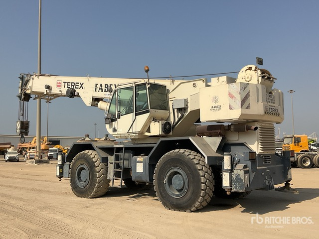 2011 Terex A600-1 60 ton 4x4x4 Rough Terrain Crane - Grue automotrice lente: photos 4 2011 Terex A600-1 60 ton 4x4x4 Rough Terrain Crane - Grue automotrice lente: photos 4