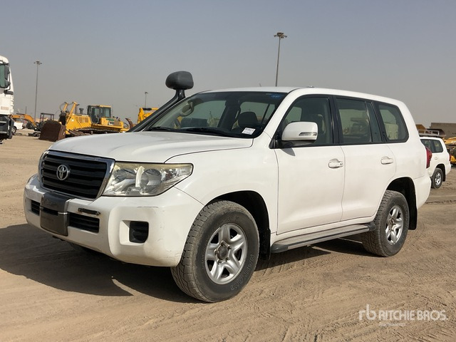 2012 Toyota Land Cruiser GX 200L 4x4 SUV - SUV: photos 1 2012 Toyota Land Cruiser GX 200L 4x4 SUV - SUV: photos 1
