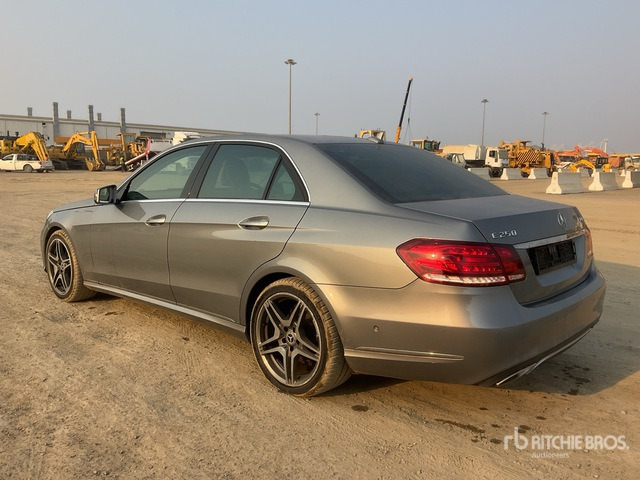 2013 Mercedes-Benz E250 Automobile - Voiture: photos 3 2013 Mercedes-Benz E250 Automobile - Voiture: photos 3