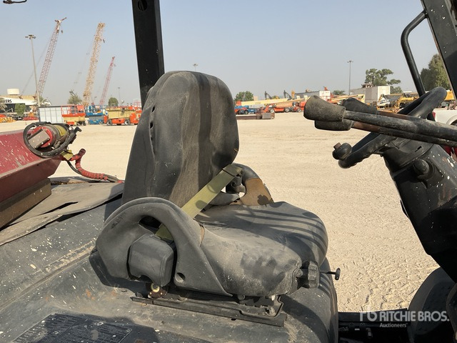 2014 Komatsu FH40-1 4 ton Forklift - Chariot élévateur diesel: photos 5 2014 Komatsu FH40-1 4 ton Forklift - Chariot élévateur diesel: photos 5