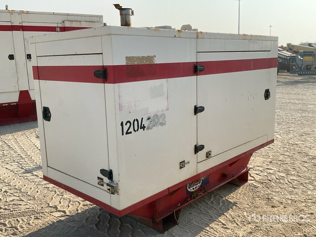 2015 FG Wilson F50-1 57 kVA Skid-Mounted Generator Set - Groupe électrogène: photos 2 2015 FG Wilson F50-1 57 kVA Skid-Mounted Generator Set - Groupe électrogène: photos 2
