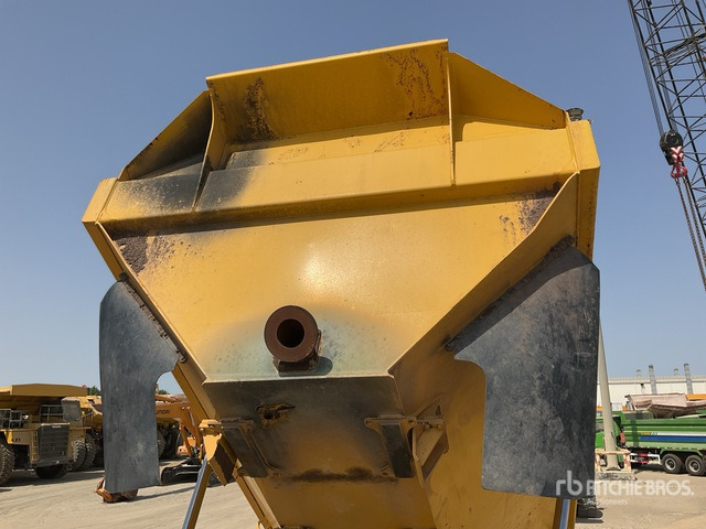 2015 Komatsu HM400-3 Articulated Dump Truck - Tombereau articulé: photos 4 2015 Komatsu HM400-3 Articulated Dump Truck - Tombereau articulé: photos 4
