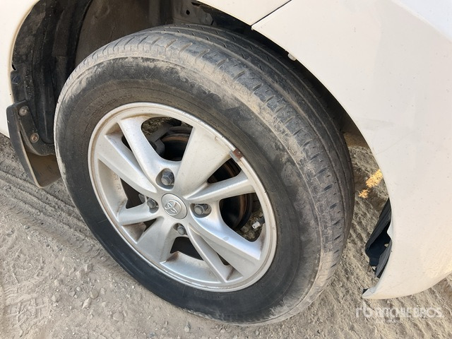 2015 Toyota Avanza Minivan - Voiture: photos 5 2015 Toyota Avanza Minivan - Voiture: photos 5