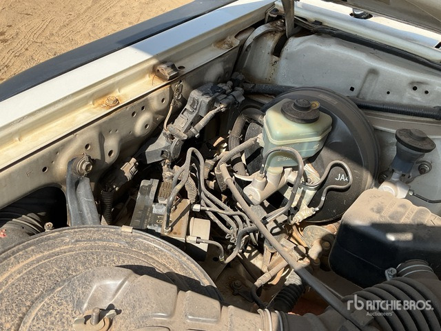 2016 Toyota Land Cruiser 78R 4x4 SUV - SUV: photos 4 2016 Toyota Land Cruiser 78R 4x4 SUV - SUV: photos 4