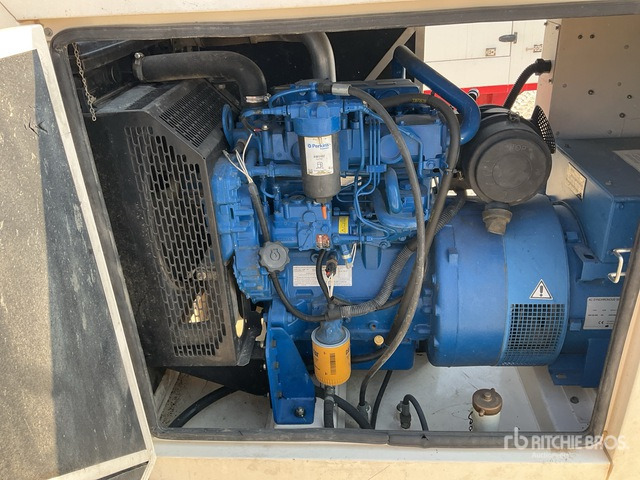 2020 FG Wilson P50-3 56 kVA Skid-Mounted Generator Set - Groupe électrogène: photos 5 2020 FG Wilson P50-3 56 kVA Skid-Mounted Generator Set - Groupe électrogène: photos 5