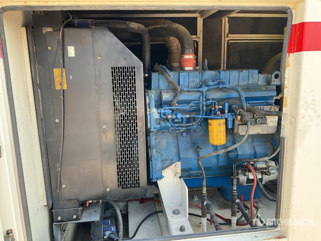 2021 FG Wilson P220H-2 220 kVA Skid-Mounted Generator Set - Groupe électrogène: photos 5 2021 FG Wilson P220H-2 220 kVA Skid-Mounted Generator Set - Groupe électrogène: photos 5