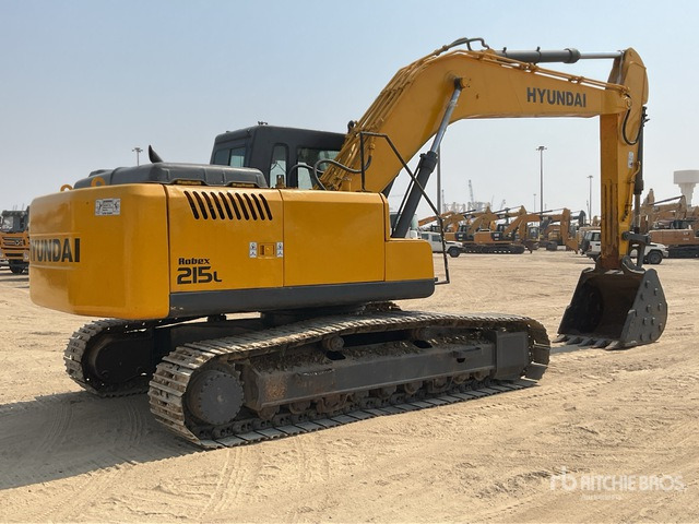 2022 Hyundai R215 - Pelle sur chenille: photos 3 2022 Hyundai R215 - Pelle sur chenille: photos 3