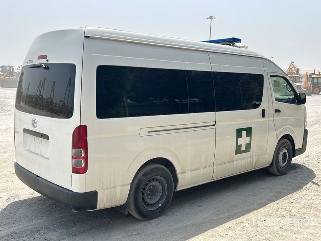 2022 Toyota Hiace High Roof 4x2 Ambulance - Ambulance: photos 4 2022 Toyota Hiace High Roof 4x2 Ambulance - Ambulance: photos 4