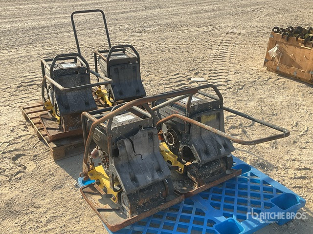Bomag Vibratory Plate Compactor - Plaque vibrante: photos 2 Bomag Vibratory Plate Compactor - Plaque vibrante: photos 2