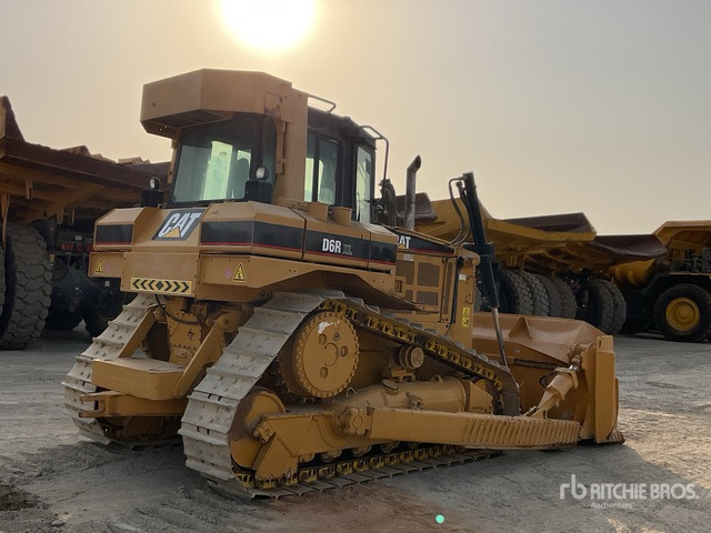 Cat D6R XL - Bulldozer: photos 3 Cat D6R XL - Bulldozer: photos 3