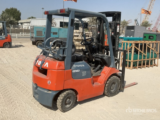 Toyota 42-7FGN15 Forklift - Chariot élévateur: photos 3 Toyota 42-7FGN15 Forklift - Chariot élévateur: photos 3