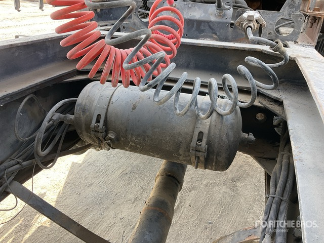 1995 Volvo FH12-420 4x2 S/A Sleeper Truck Tractor - Tracteur routier: photos 5 1995 Volvo FH12-420 4x2 S/A Sleeper Truck Tractor - Tracteur routier: photos 5