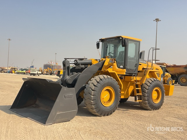 Volvo L105 Wheel Loader - Chargeuse sur pneus: photos 2 Volvo L105 Wheel Loader - Chargeuse sur pneus: photos 2