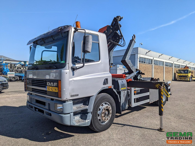 DAF 75.240 4x2 Dagcab Euro1 - Haakarm 14T + Palfinger PK11000 - Afstandsbediening - Camion ampliroll, Camion grue: photos 1 DAF 75.240 4x2 Dagcab Euro1 - Haakarm 14T + Palfinger PK11000 - Afstandsbediening - Camion ampliroll, Camion grue: photos 1