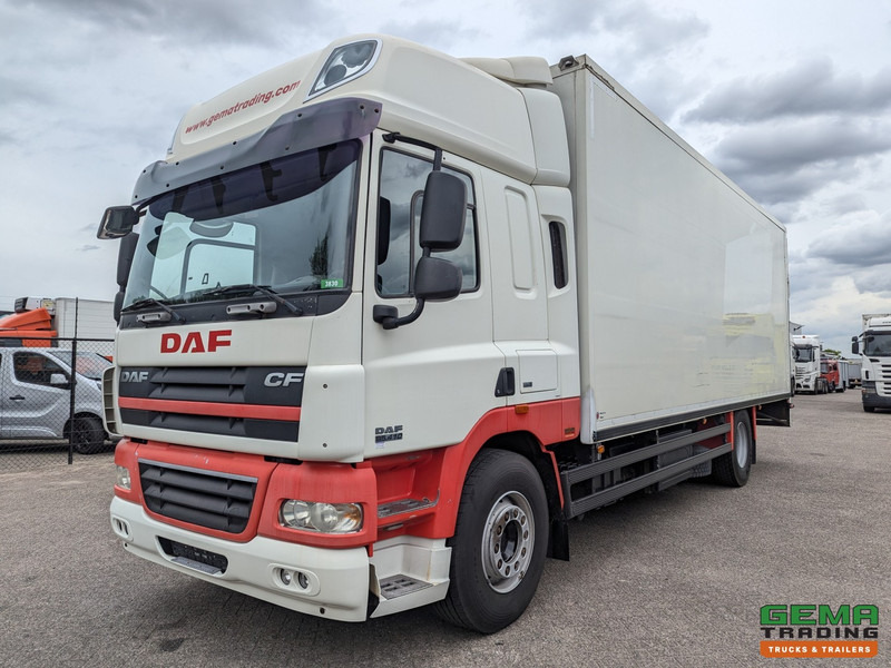 DAF CF85.410 4x2 Spacecab Euro5 - Geïsoleerde bak 7.6m - Laadklep 1500kg - Reservewiel - Camion fourgon: photos 1 DAF CF85.410 4x2 Spacecab Euro5 - Geïsoleerde bak 7.6m - Laadklep 1500kg - Reservewiel - Camion fourgon: photos 1
