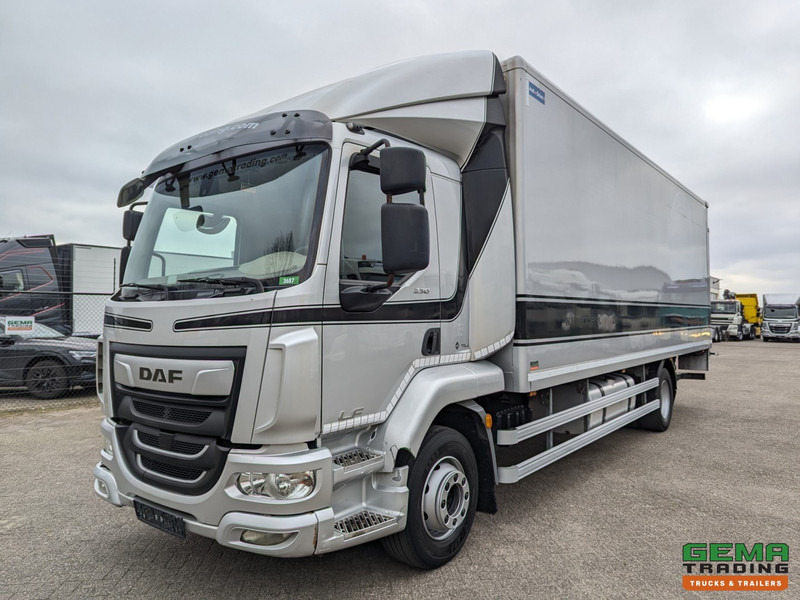 DAF LF 230 FA 4x2 Dagcab Euro6 - 6cil - Geslotenbak 7.2m + Laadklep 1500kg - Navi - 05/2025APK - Camion fourgon: photos 1 DAF LF 230 FA 4x2 Dagcab Euro6 - 6cil - Geslotenbak 7.2m + Laadklep 1500kg - Navi - 05/2025APK - Camion fourgon: photos 1