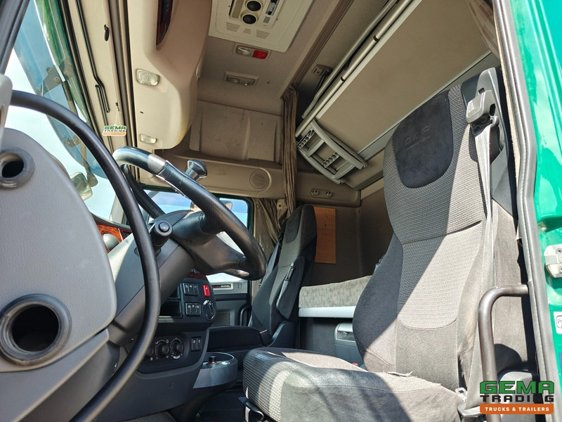 DAF XF510 8x2/4 SuperSpaceCab Euro5 - Retarder - StandAirco - 20FT ContainerCombi + 3 Assige Renders aanhanger - - Camion porte-conteneur/ Caisse mobile: photos 5 DAF XF510 8x2/4 SuperSpaceCab Euro5 - Retarder - StandAirco - 20FT ContainerCombi + 3 Assige Renders aanhanger - - Camion porte-conteneur/ Caisse mobile: photos 5