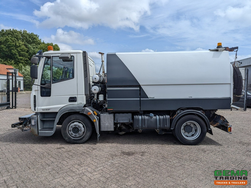 Balayeuse de voirie Iveco 140E21 4x2 Dagcab Euro3 - Schmidt SK500R - Hydrostaat: photos 8