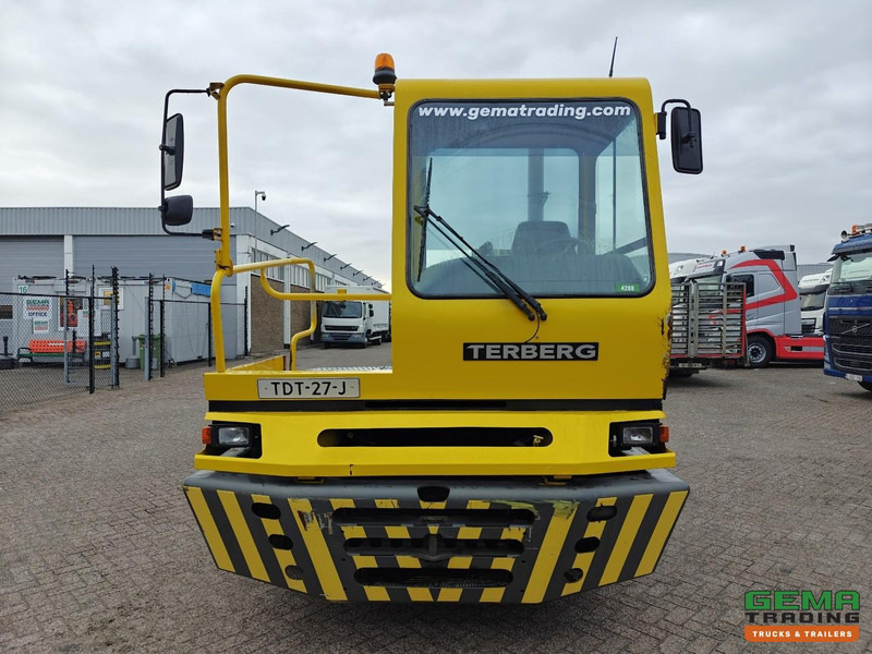 Terberg YT182 Allison - Schotel 30T - Naafreductie - Cummins - Landbouw Kenteken 40km/h - Tracteur portuaire: photos 5 Terberg YT182 Allison - Schotel 30T - Naafreductie - Cummins - Landbouw Kenteken 40km/h - Tracteur portuaire: photos 5