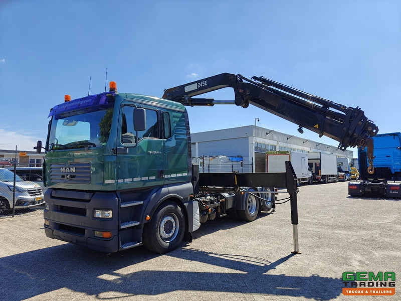 MAN TGA 28.460 6x2 XL Euro3 - Retarder - Hiab 245E - 7300KG - RadioGrafisch - Handgeschakeld - LiftAs - Tracteur routier: photos 1 MAN TGA 28.460 6x2 XL Euro3 - Retarder - Hiab 245E - 7300KG - RadioGrafisch - Handgeschakeld - LiftAs - Tracteur routier: photos 1