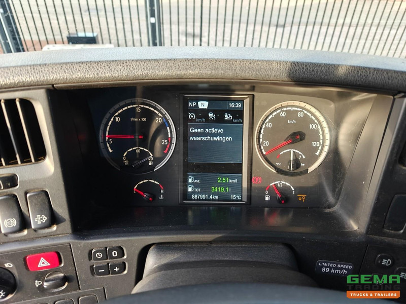 Tracteur routier Scania R490 6x2/4 Highline Euro6A - Retarder - NaafReductie - Dubbele Tanks - StandAirco - SMARTTacho v2: photos 16 Tracteur routier Scania R490 6x2/4 Highline Euro6A - Retarder - NaafReductie - Dubbele Tanks - StandAirco - SMARTTacho v2: photos 16