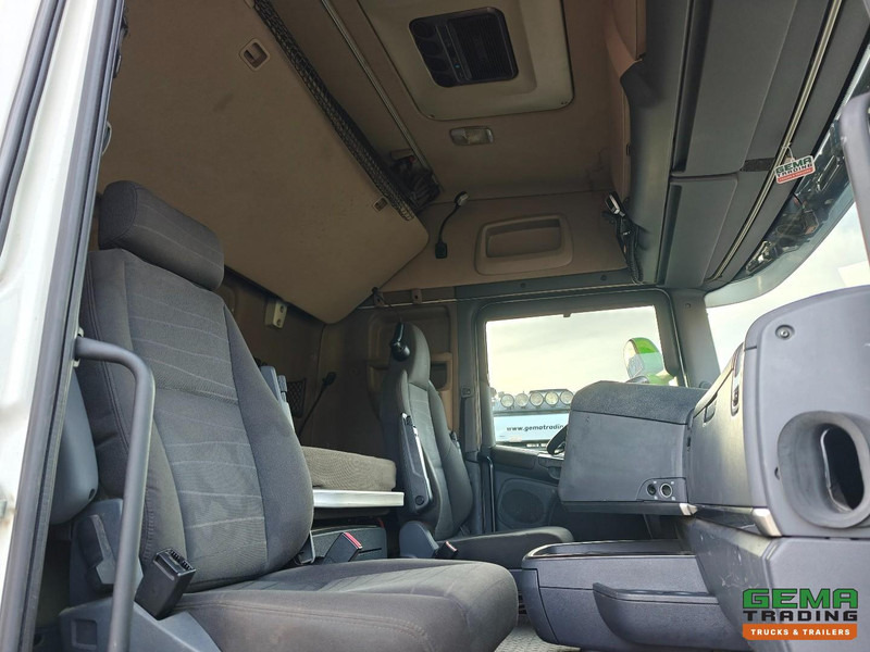 Tracteur routier Scania R490 6x2/4 Highline Euro6A - Retarder - NaafReductie - Dubbele Tanks - StandAirco - SMARTTacho v2: photos 17 Tracteur routier Scania R490 6x2/4 Highline Euro6A - Retarder - NaafReductie - Dubbele Tanks - StandAirco - SMARTTacho v2: photos 17