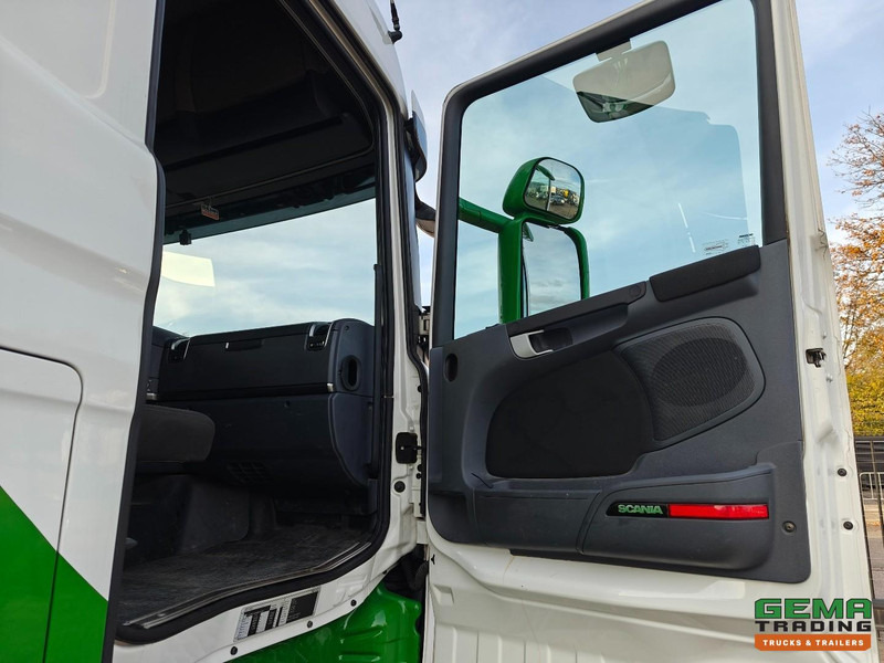 Tracteur routier Scania R490 6x2/4 Highline Euro6A - Retarder - NaafReductie - Dubbele Tanks - StandAirco - SMARTTacho v2: photos 12 Tracteur routier Scania R490 6x2/4 Highline Euro6A - Retarder - NaafReductie - Dubbele Tanks - StandAirco - SMARTTacho v2: photos 12