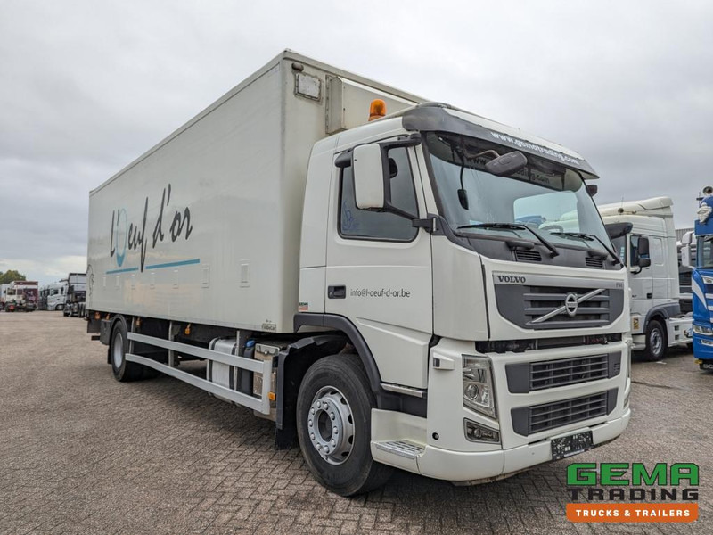 Volvo FM330 4x2 Daycab Euro5 KuikenBak 8.2m + Webasto Heater + Dhollandia 2000KG - Camion bétaillère: photos 4 Volvo FM330 4x2 Daycab Euro5 KuikenBak 8.2m + Webasto Heater + Dhollandia 2000KG - Camion bétaillère: photos 4