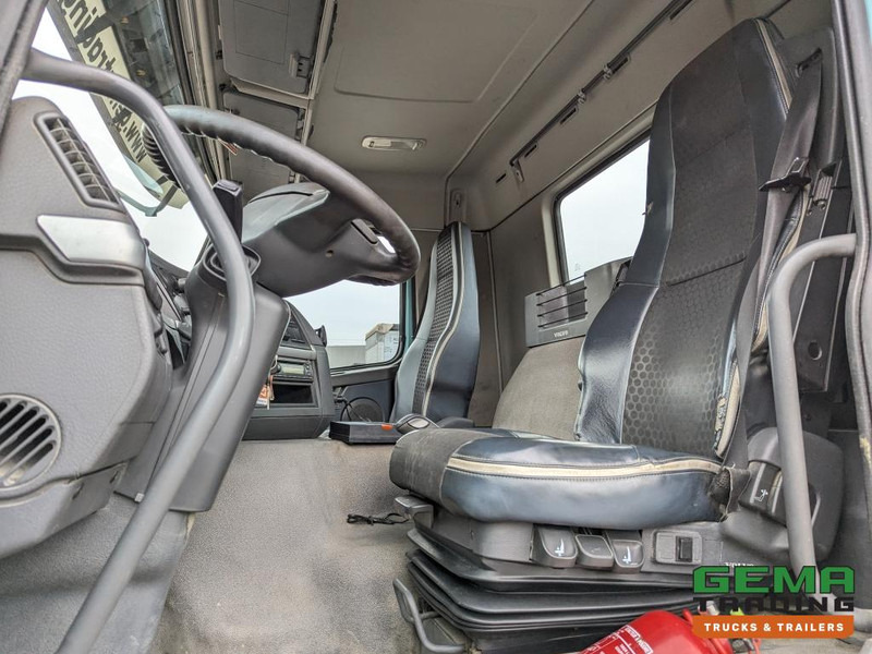 Volvo FMX410 8x4 /4 Daycab Euro5 - Haakarm 25T - CementSilo - RadioGrafisch - Hydr. Steunpoten - NaafReductie - Camion ampliroll: photos 5 Volvo FMX410 8x4 /4 Daycab Euro5 - Haakarm 25T - CementSilo - RadioGrafisch - Hydr. Steunpoten - NaafReductie - Camion ampliroll: photos 5