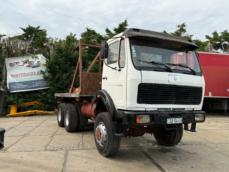 Mercedes-Benz SK 2628 V8 6X6 Platform Spring/Spring Manual gear - Camion plateau: photos 1 Mercedes-Benz SK 2628 V8 6X6 Platform Spring/Spring Manual gear - Camion plateau: photos 1