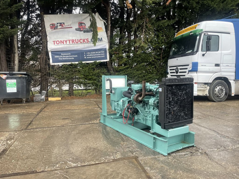 Perkins 85 KVA Generator 3 Phase - Groupe électrogène: photos 1 Perkins 85 KVA Generator 3 Phase - Groupe électrogène: photos 1