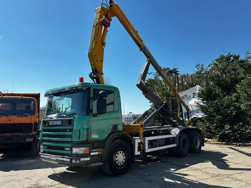 Scania P114-380 6X2 Ampirol + Heila 13000 5T Crane Manual Gear - Camion porte-conteneur/ Caisse mobile: photos 2 Scania P114-380 6X2 Ampirol + Heila 13000 5T Crane Manual Gear - Camion porte-conteneur/ Caisse mobile: photos 2