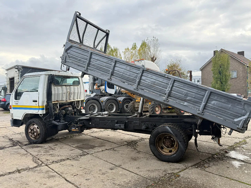 Toyota DYNA 400 4X2 Tipper Spring/Spring Manual Gearbox 7.5T - Camion benne: photos 3 Toyota DYNA 400 4X2 Tipper Spring/Spring Manual Gearbox 7.5T - Camion benne: photos 3