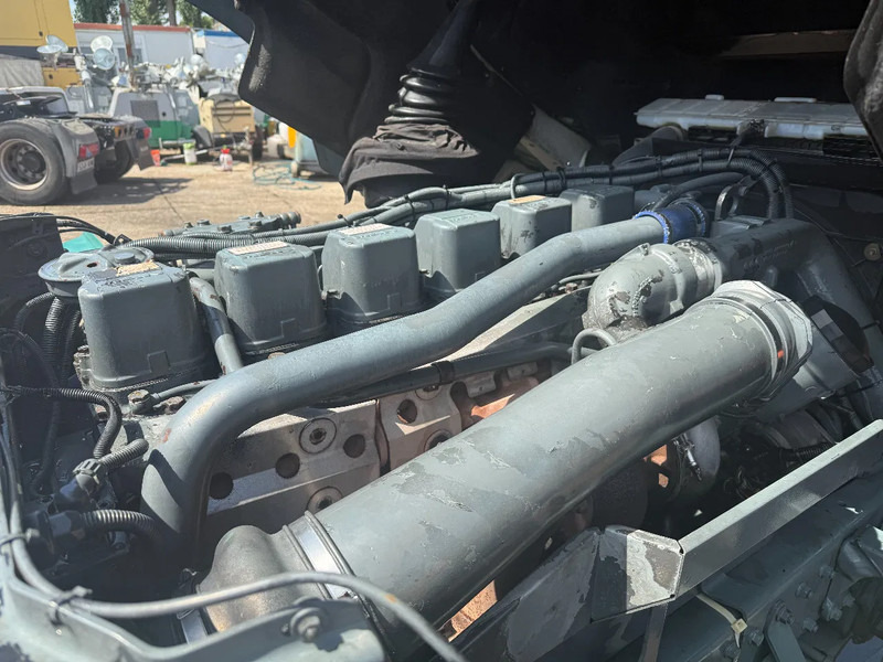 Tracteur routier MAN 19.403 4X2 Tractor-unit Spring/Air ZF Manual Gear Low cabine: photos 20