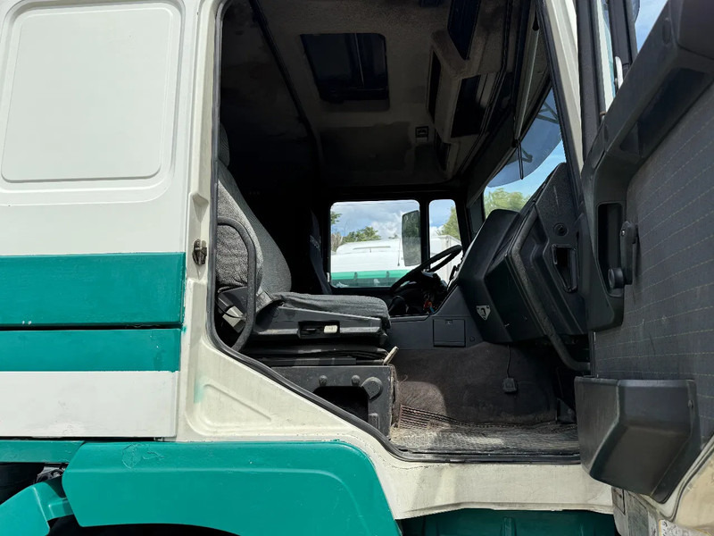 Tracteur routier MAN 19.403 4X2 Tractor-unit Spring/Air ZF Manual Gear Low cabine: photos 8