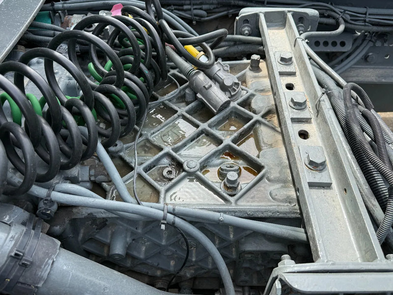 Tracteur routier MAN 19.403 4X2 Tractor-unit Spring/Air ZF Manual Gear Low cabine: photos 7