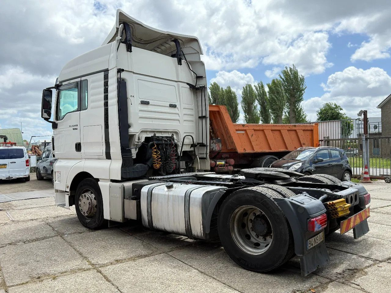 MAN TGX 18.480 4X2 Tractor-unit Spring/Air Retarder - Tracteur routier: photos 3 MAN TGX 18.480 4X2 Tractor-unit Spring/Air Retarder - Tracteur routier: photos 3