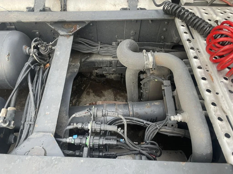 Scania R560 V8 4X2 Tractor-unit Retarder Euro5 - Tracteur routier: photos 5 Scania R560 V8 4X2 Tractor-unit Retarder Euro5 - Tracteur routier: photos 5