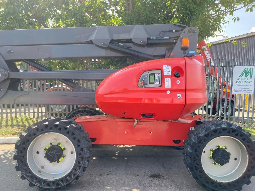 Manitou 200 ATJ - Nacelle articulée: photos 3 Manitou 200 ATJ - Nacelle articulée: photos 3