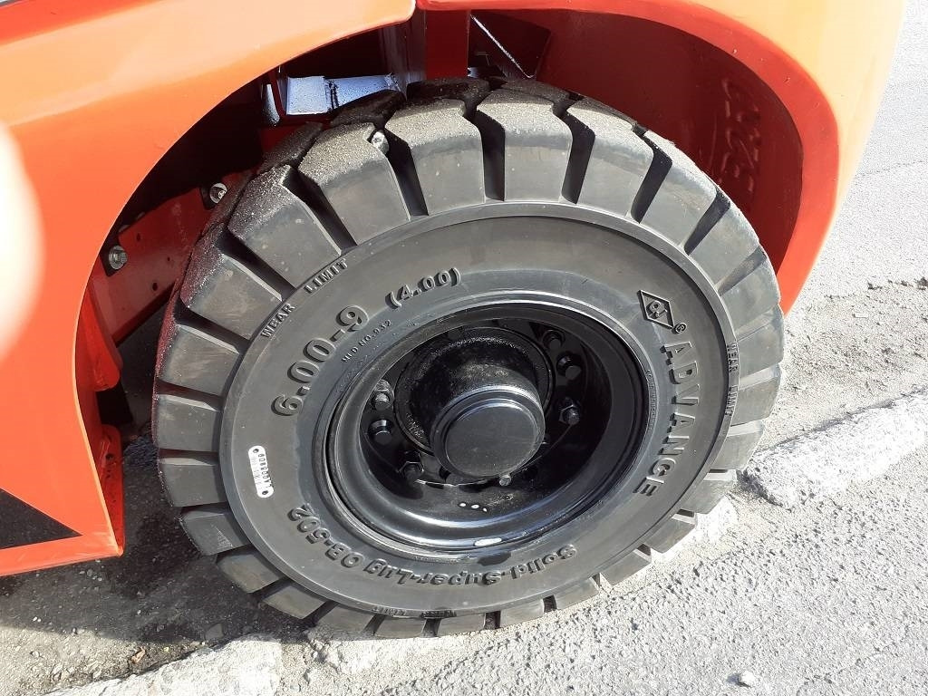 Chariot élévateur diesel Manitou MI 25 D: photos 7