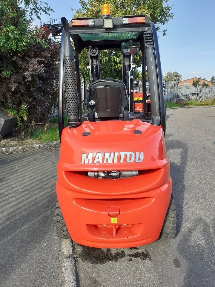 Manitou MI 25 D - Chariot élévateur diesel: photos 4 Manitou MI 25 D - Chariot élévateur diesel: photos 4
