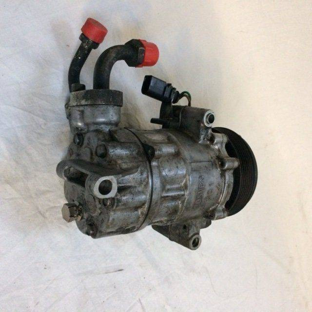 A/C Compressor with electro-magnetic coupling - Compresseur de climatisation pour Matériel de manutention: photos 2 A/C Compressor with electro-magnetic coupling - Compresseur de climatisation pour Matériel de manutention: photos 2