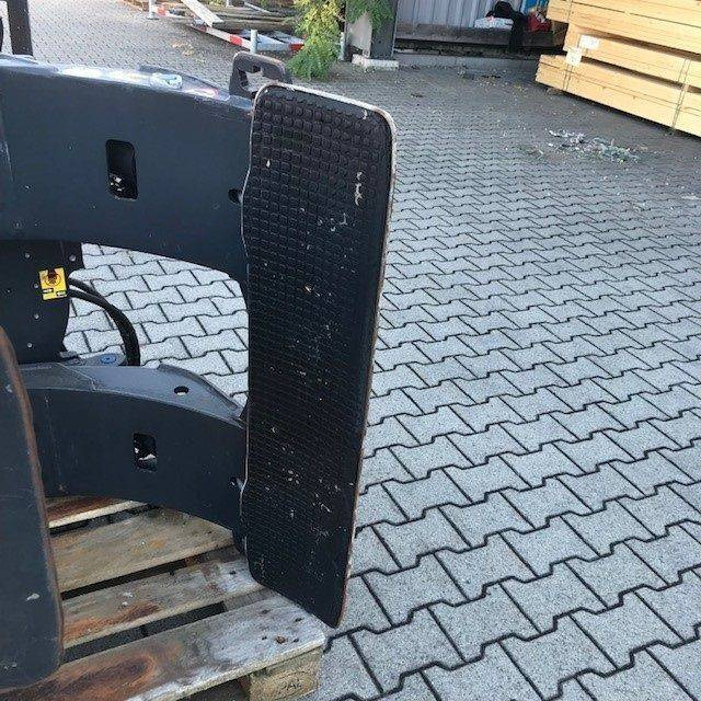 Pinces Cascade 360° Rotating Paper Roll Clamp: photos 6 Pinces Cascade 360° Rotating Paper Roll Clamp: photos 6