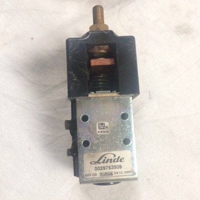 Contactor for Linde P250/W20, Series 127 - Système électrique pour Matériel de manutention: photos 2 Contactor for Linde P250/W20, Series 127 - Système électrique pour Matériel de manutention: photos 2